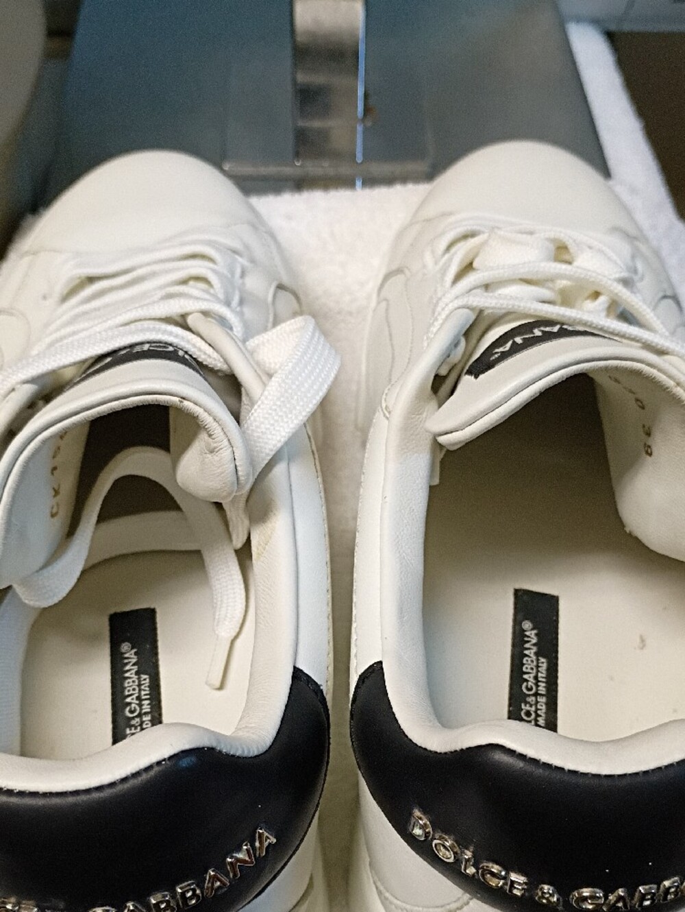Dolce & Gabbana White Leather Sneakers - Picture 5 of 7